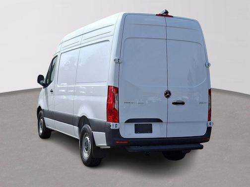 2025 Mercedes-Benz Sprinter 2500 Standard Roof