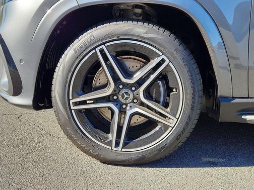 2026 Mercedes-Benz GLS 450