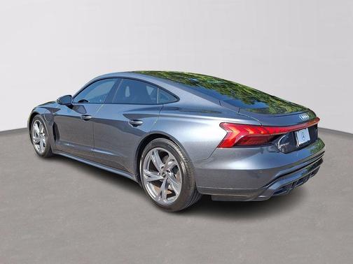 Daytona Gray Pearl Effect 2022 Audi e-tron GT Premium Plus