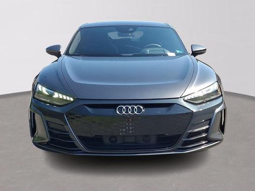 Daytona Gray Pearl Effect 2022 Audi e-tron GT Premium Plus