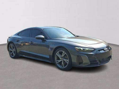Daytona Gray Pearl Effect 2022 Audi e-tron GT Premium Plus