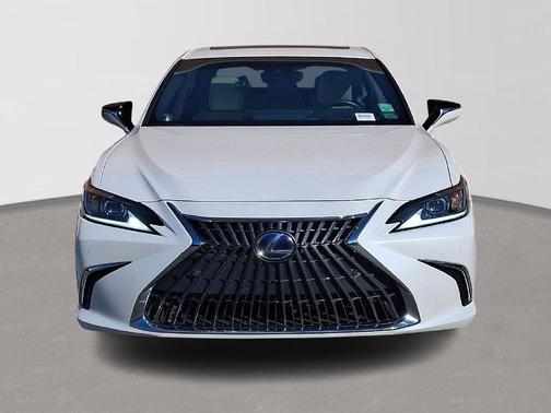 White Pearl 2022 Lexus ES 300h 300H