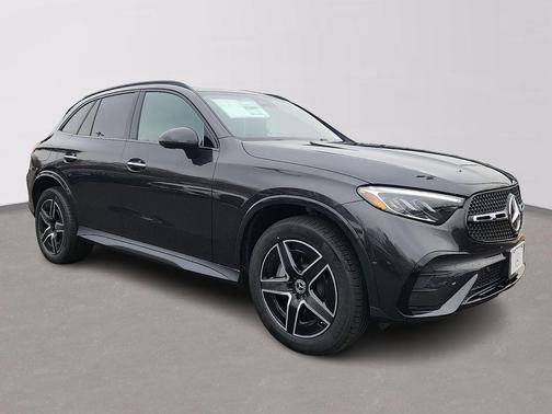 Graphite Gray Metallic 2026 Mercedes-Benz GLC 300 Base 4MATIC