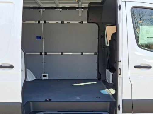 2025 Mercedes-Benz Sprinter 2500 Standard Roof