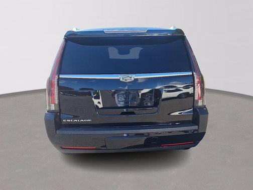2016 Cadillac Escalade ESV Luxury