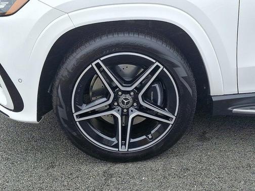 2026 Mercedes-Benz GLS 450
