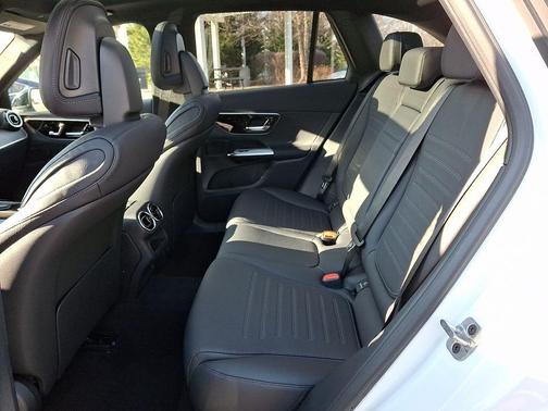 Polar White 2026 Mercedes-Benz GLC 300 Base 4MATIC
