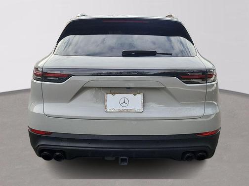 2023 Porsche Cayenne Base