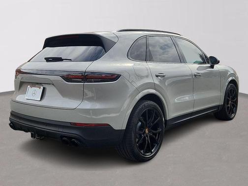2023 Porsche Cayenne Base