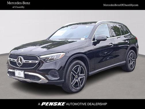 Black 2027 Mercedes-Benz GLC 300