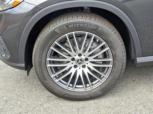 2025 Mercedes-Benz GLC 300 Base 4MATIC