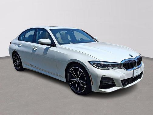 2022 BMW 330 i xDrive