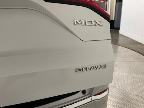 Platinum White 2022 Acura MDX Technology