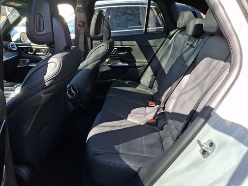 Alpine Gray 2026 Mercedes-Benz GLC 300 Base 4MATIC