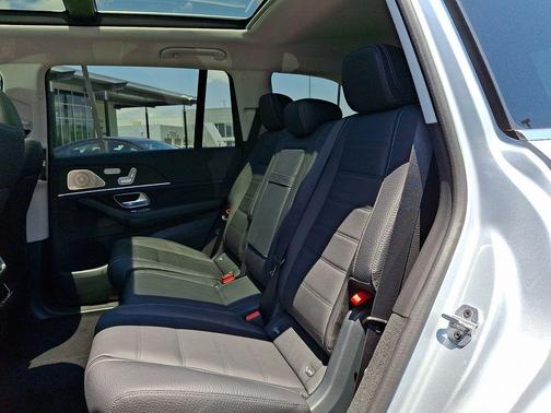Cirrus Silver Metallic 2026 Mercedes-Benz GLS 450 4MATIC