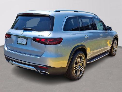 Cirrus Silver Metallic 2026 Mercedes-Benz GLS 450 4MATIC