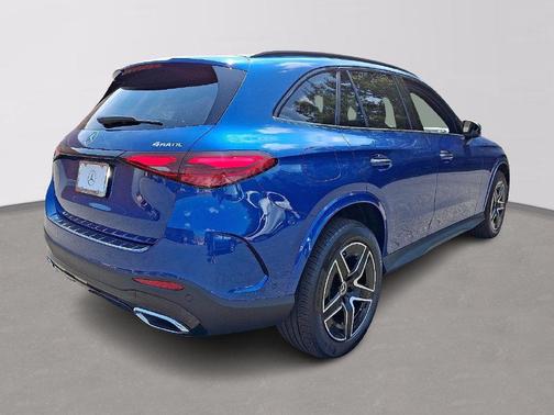 Starling Blue Metallic 2027 Mercedes-Benz GLC 300