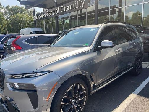2025 BMW X7 xDrive40i