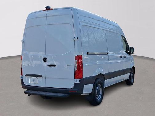 2025 Mercedes-Benz Sprinter 2500 Standard Roof