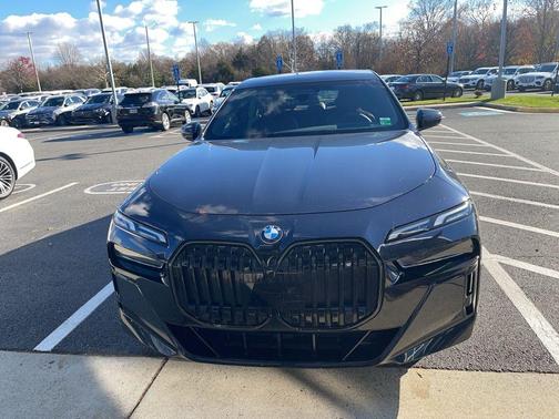 2024 BMW 760 760i xDrive