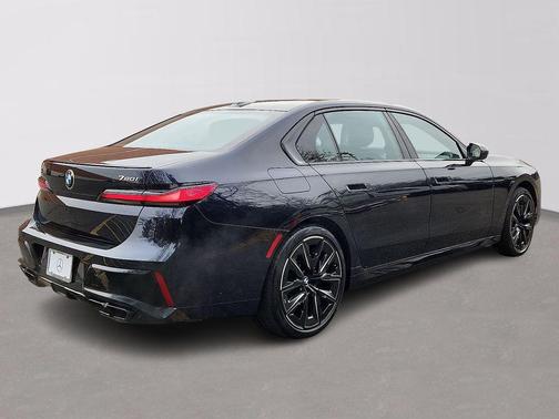 2024 BMW 760 760i xDrive