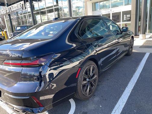 2024 BMW 760 760i xDrive