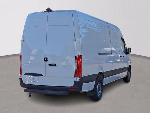 2025 Mercedes-Benz Sprinter 2500 High Roof