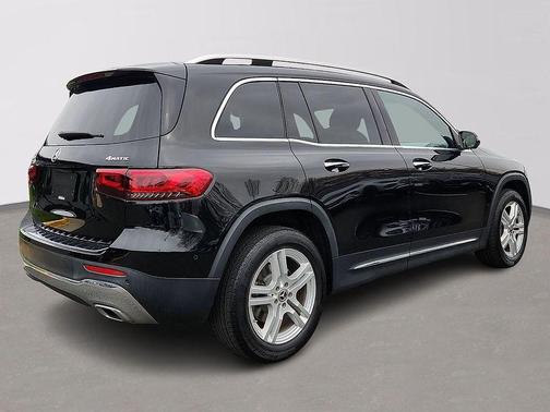 Black 2022 Mercedes-Benz GLB 250 Base 4MATIC