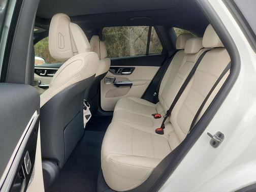 2026 Mercedes-Benz GLC 350e Base 4MATIC