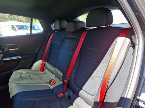 2025 Mercedes-Benz AMG GLC 63 S E Performance