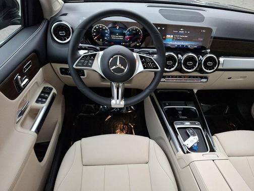 2026 Mercedes-Benz GLB 250 Base 4MATIC