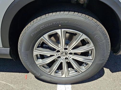 Cirrus Silver Metallic 2026 Mercedes-Benz GLC 300 Base 4MATIC