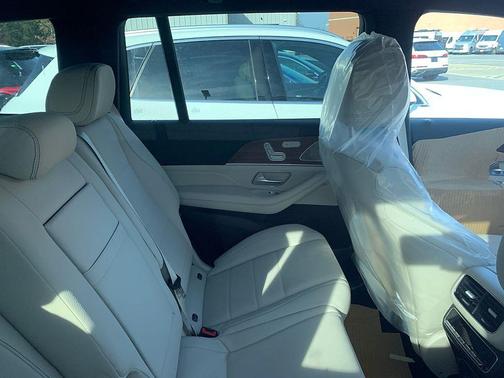 2026 Mercedes-Benz GLS 450 4MATIC