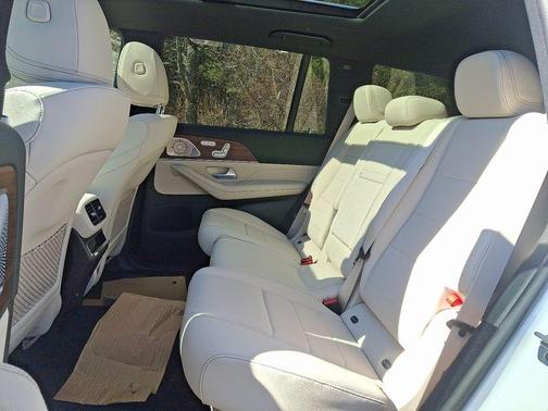 2026 Mercedes-Benz GLS 450 4MATIC