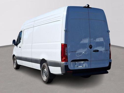 2025 Mercedes-Benz Sprinter 2500 High Roof