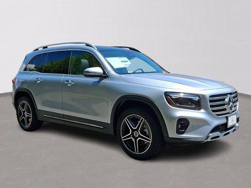 Cirrus Silver Metallic 2026 Mercedes-Benz GLB 250 Base 4MATIC