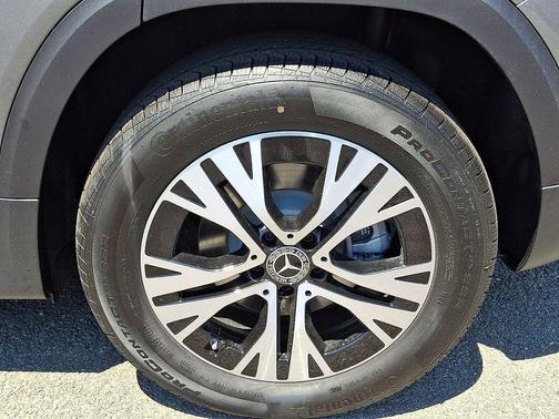 Metallic 2026 Mercedes-Benz GLB 250 Base 4MATIC