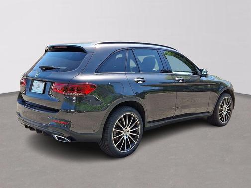 Gray Metallic 2022 Mercedes-Benz GLC 300 Base