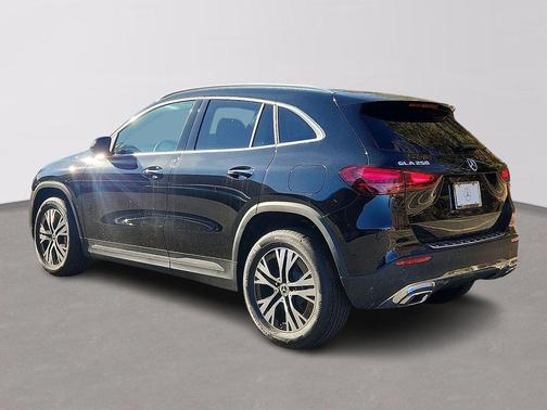 2026 Mercedes-Benz GLA 250 Base 4MATIC