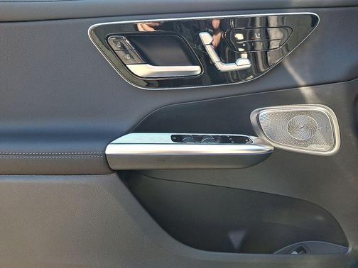 Graphite Gray Metallic 2026 Mercedes-Benz GLC 300 Base 4MATIC