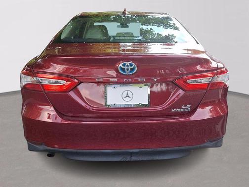 Pearl 2020 Toyota Camry Hybrid LE