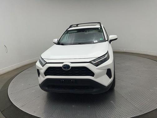 White 2022 Toyota RAV4 Hybrid XLE