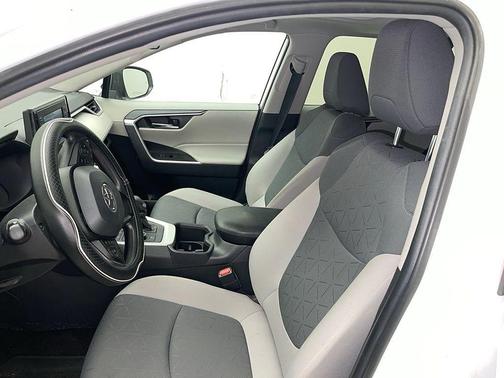 White 2022 Toyota RAV4 Hybrid XLE