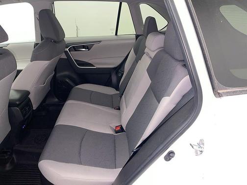 White 2022 Toyota RAV4 Hybrid XLE