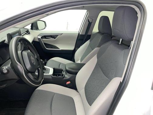White 2022 Toyota RAV4 Hybrid XLE