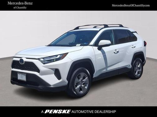 White 2022 Toyota RAV4 Hybrid XLE