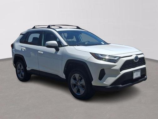 White 2022 Toyota RAV4 Hybrid XLE