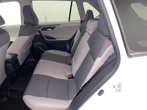 White 2022 Toyota RAV4 Hybrid XLE