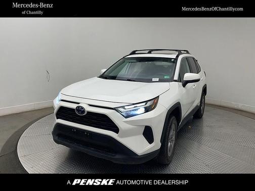 White 2022 Toyota RAV4 Hybrid XLE