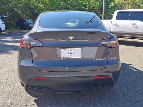 Midnight Silver Metallic 2023 Tesla Model Y Long Range